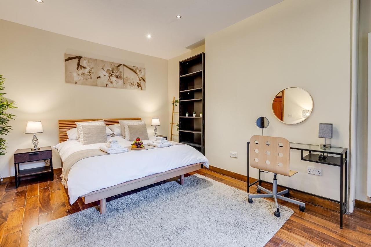 Entire Family Home - 2Bd2Bth Central Earl'S Court London Bagian luar foto
