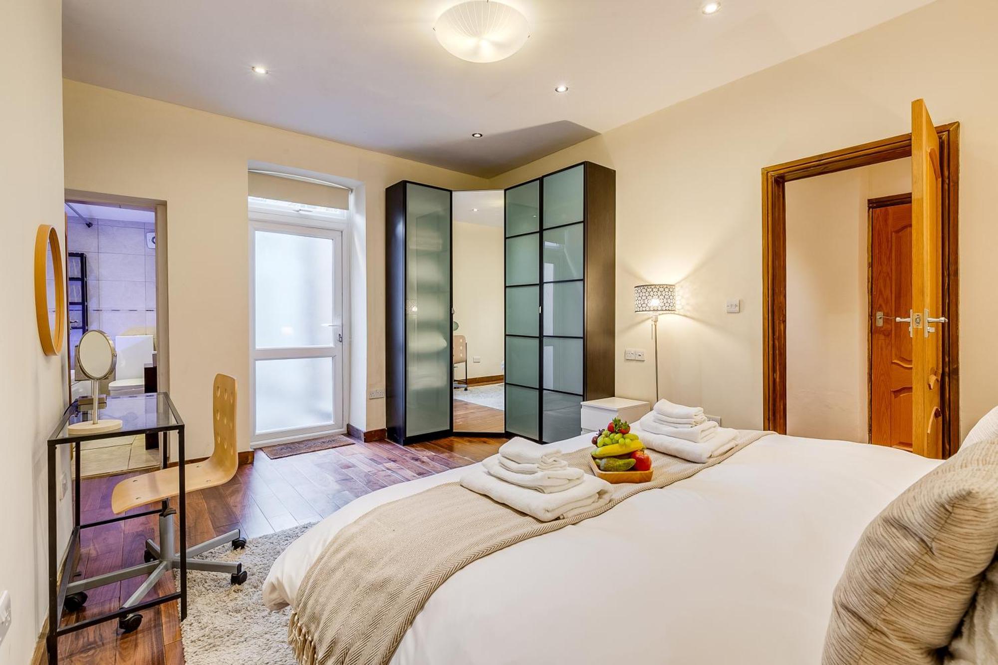 Entire Family Home - 2Bd2Bth Central Earl'S Court London Bagian luar foto